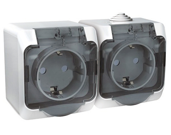 Розетка сз со шторками и крышкой Systeme Electric ETUDE PA16-244B 611₽